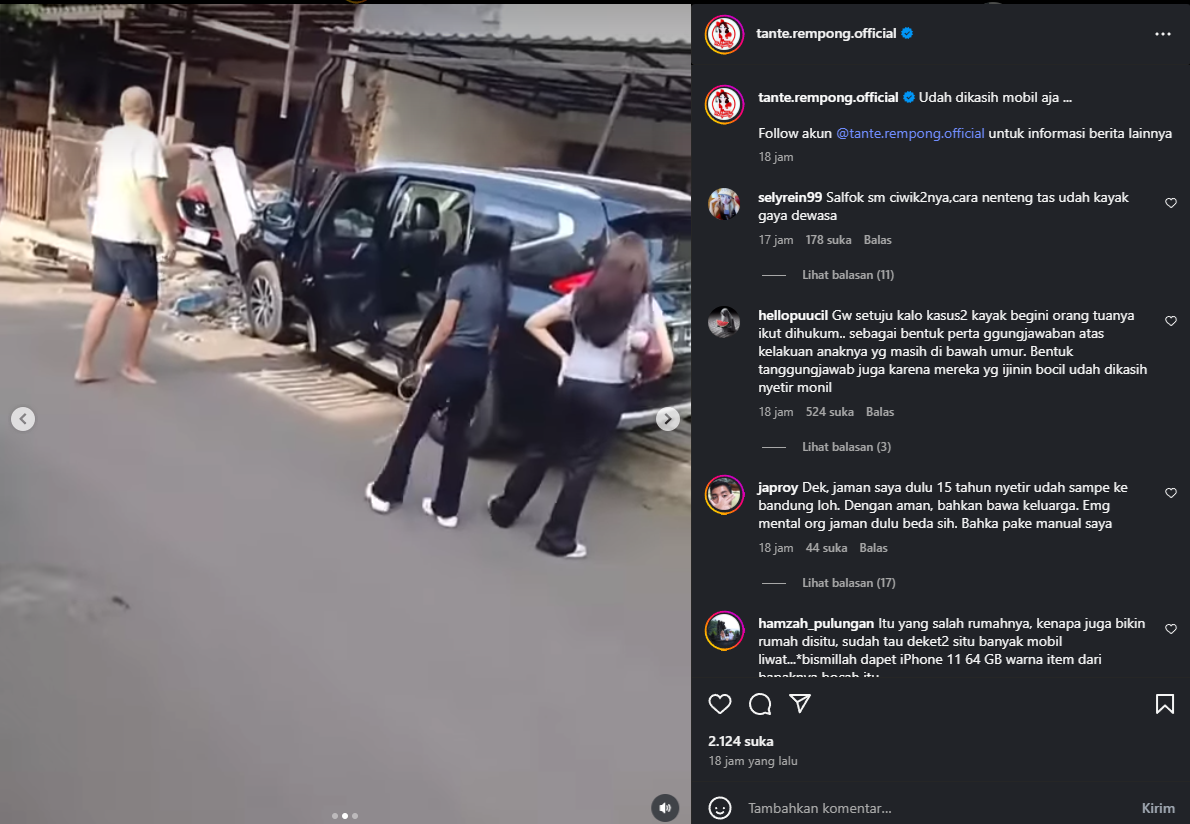 mobil pajero tabrak rumah warga